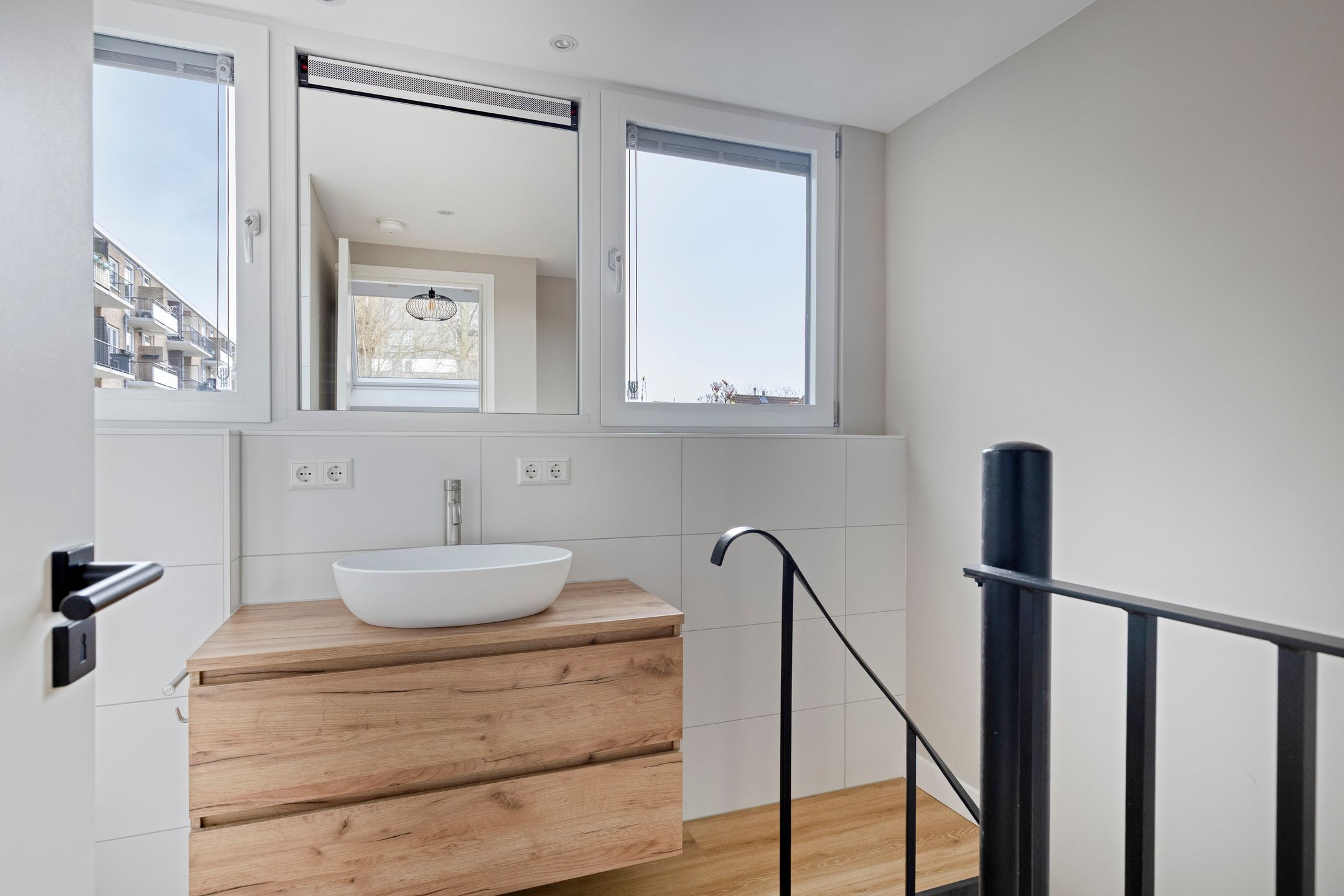 Modern New Build End Terrace Home with Private Parking in City Center — 17