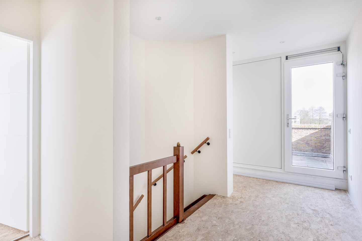 Fully Renovated Family Home with Luxury Finishes in Berkel Centrum — 27