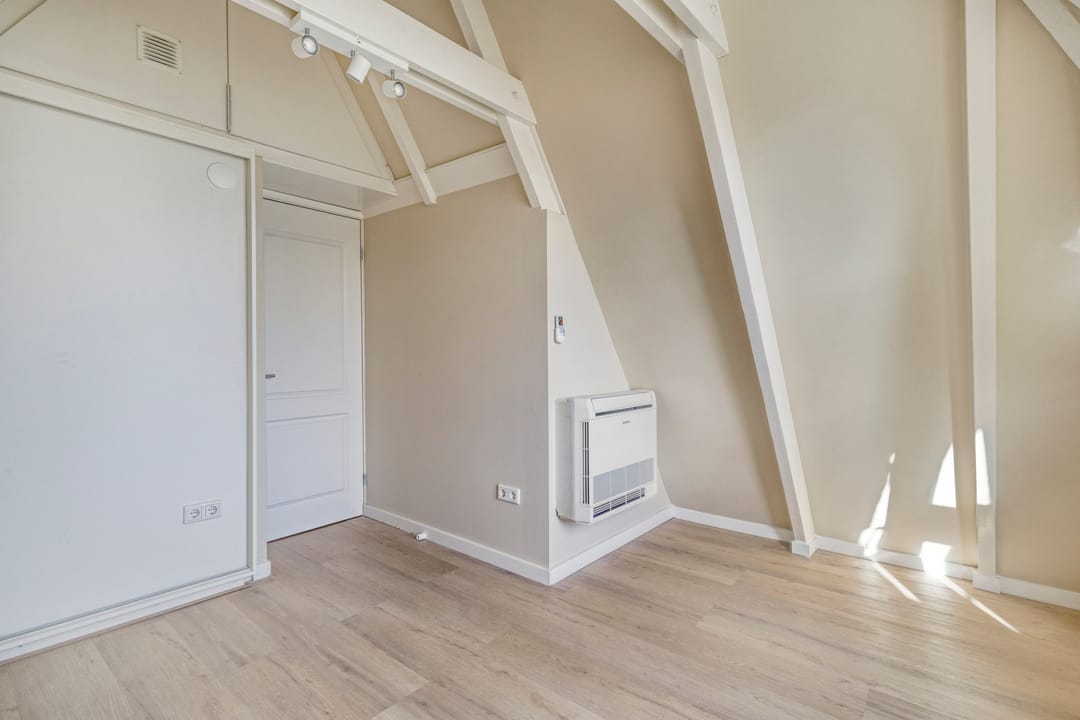 Photo 7 of Da Costastraat 94-A4