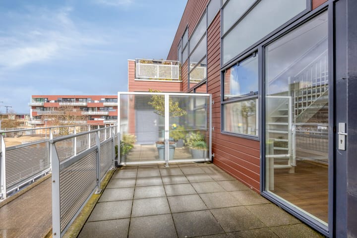 Foto 2 van Leonardo da Vinciplein 89