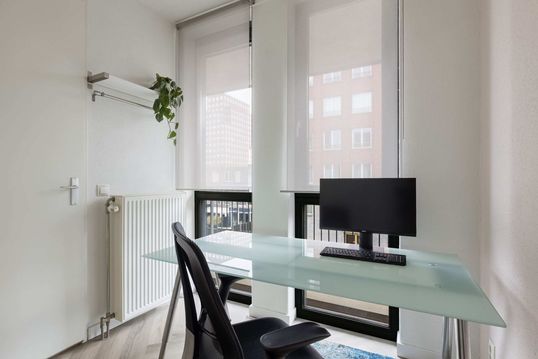 Modern corner apartment with free view and sunny southwest balcony — 19