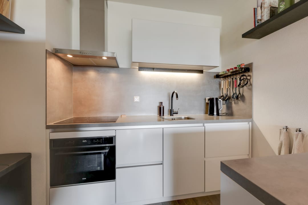 Ready-to-Move-In Apartment with East-Facing Balcony and Panoramic Views in Velp — 16