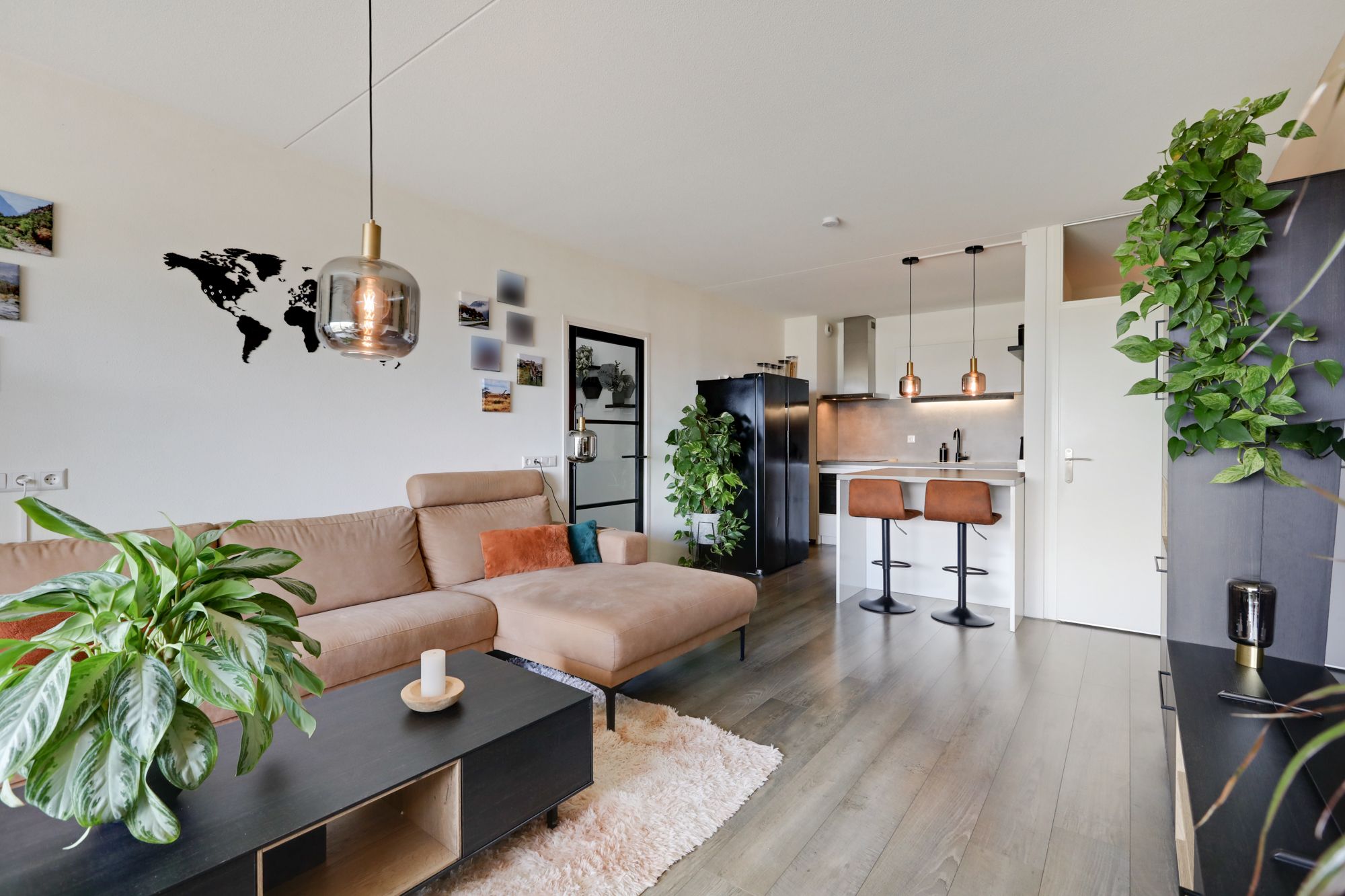 Ready-to-Move-In Apartment with East-Facing Balcony and Panoramic Views in Velp — 14