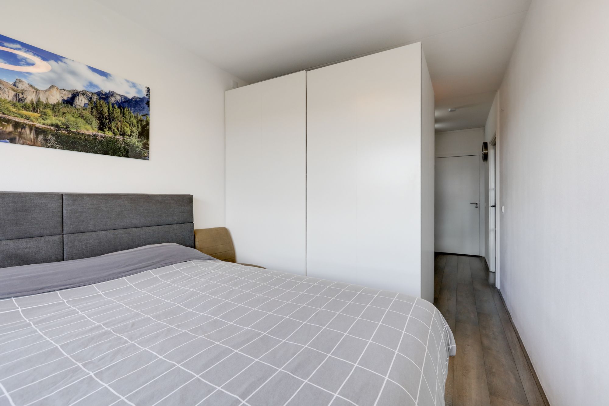Ready-to-Move-In Apartment with East-Facing Balcony and Panoramic Views in Velp — 23