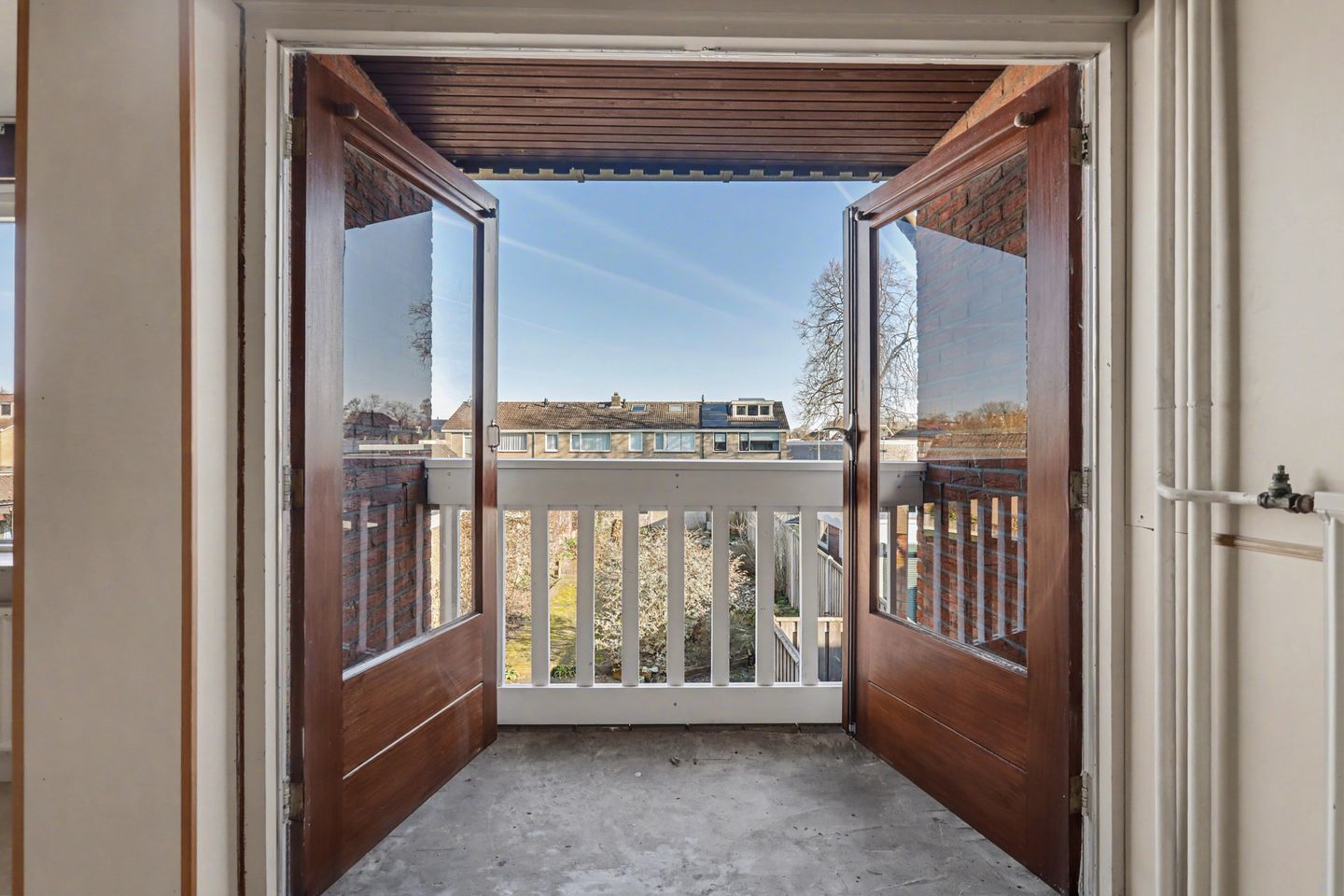 Detached Home with Deep Garden Offering Full Renovation Potential — 18