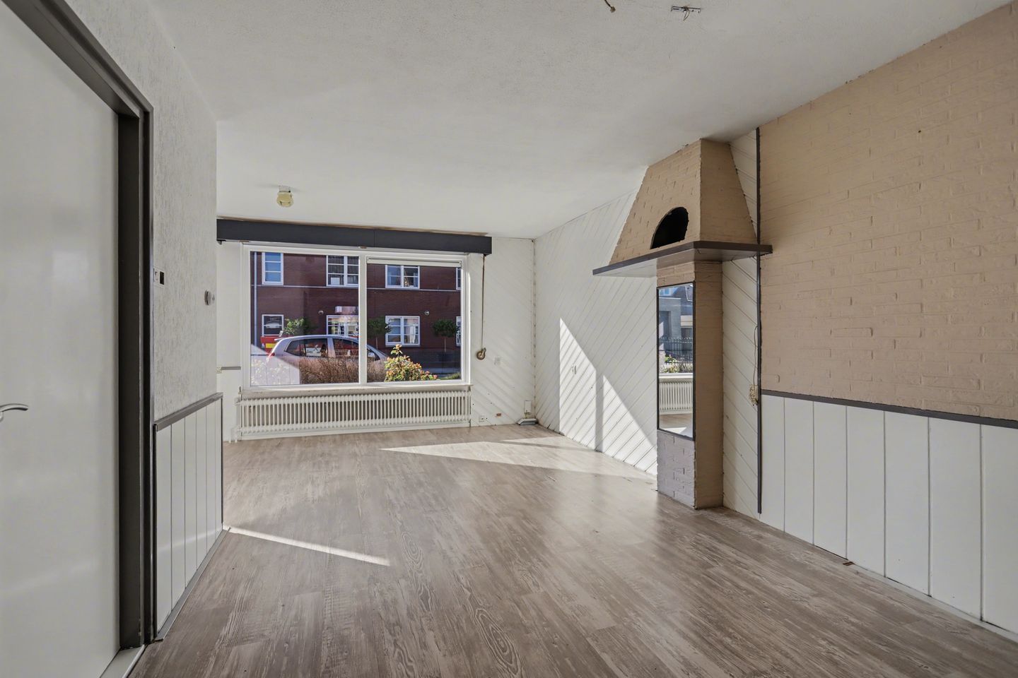 Detached Home with Deep Garden Offering Full Renovation Potential — 8