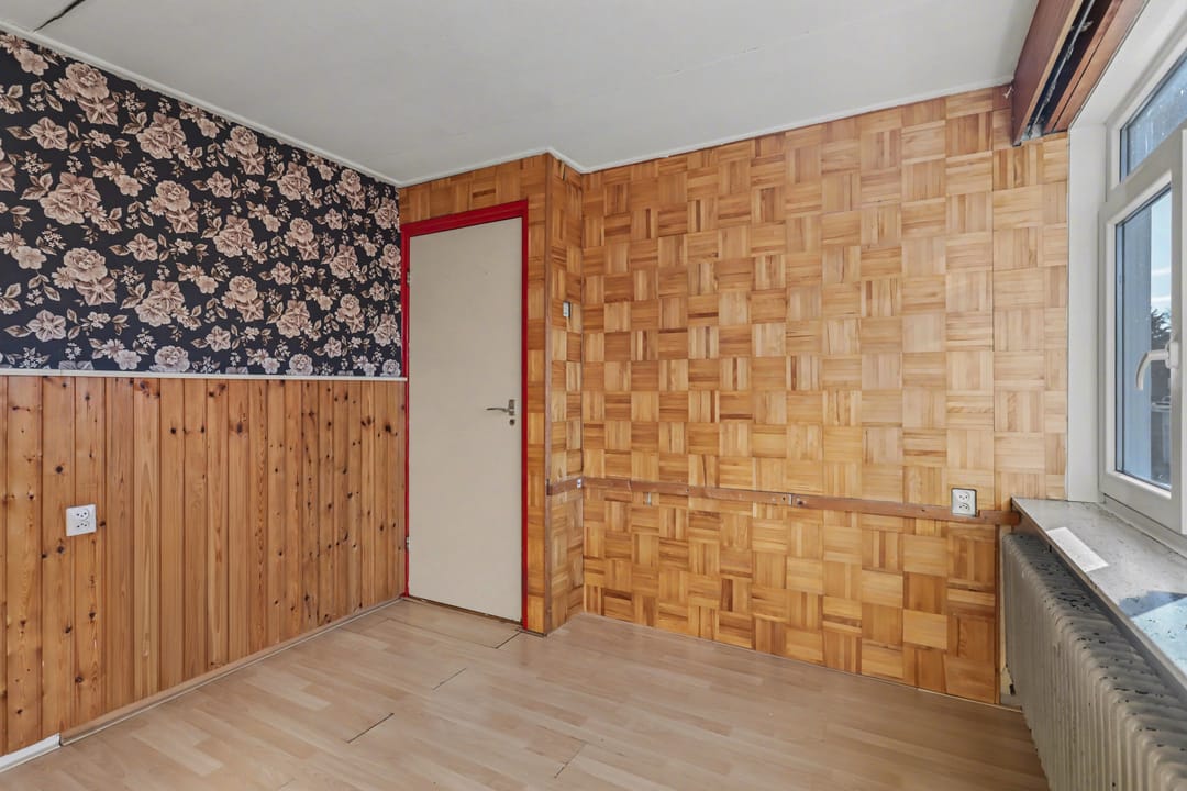 Detached Home with Deep Garden Offering Full Renovation Potential — 20