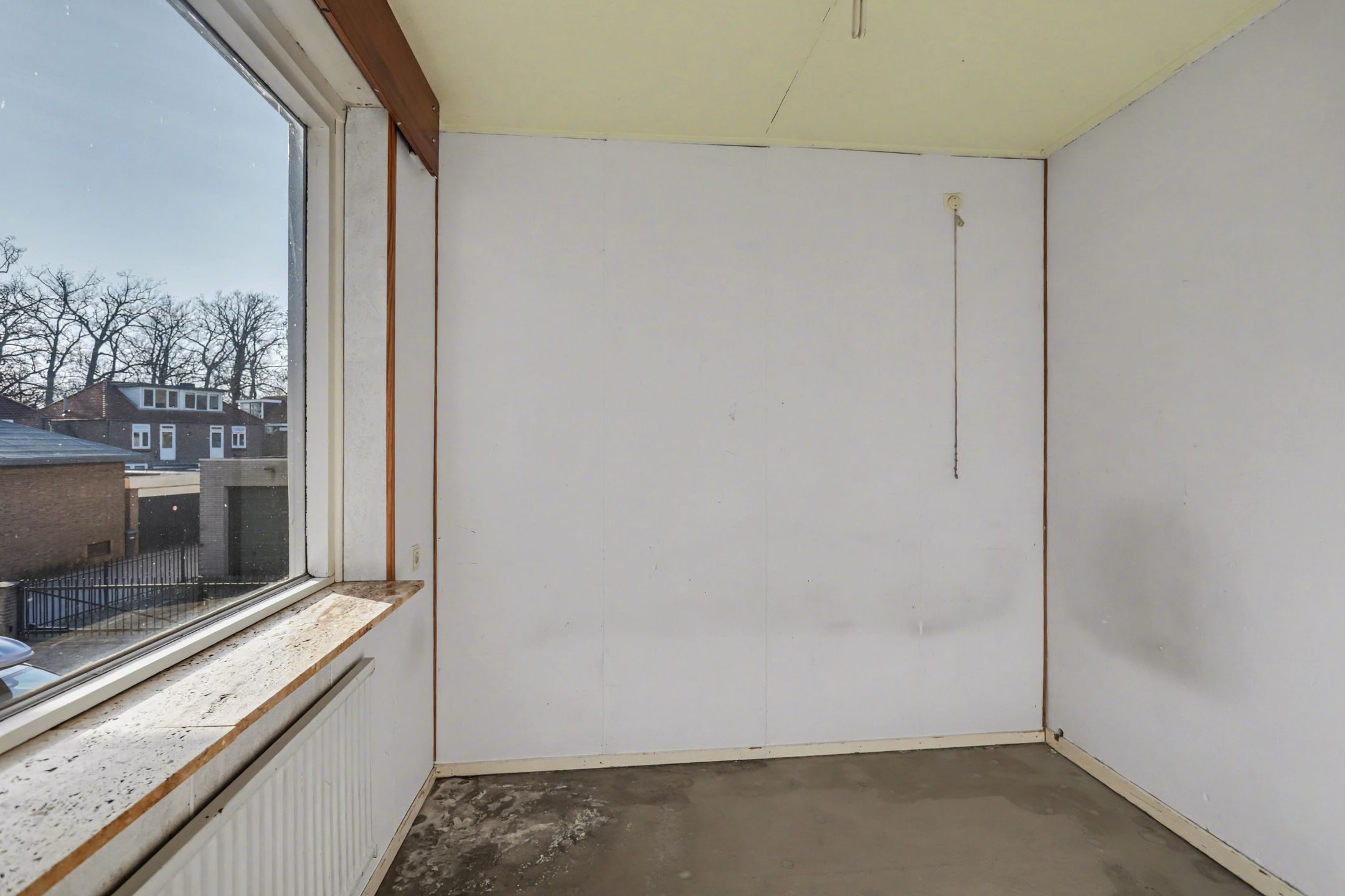 Detached Home with Deep Garden Offering Full Renovation Potential — 22