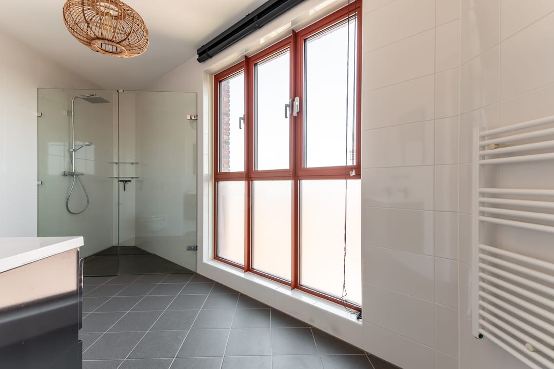Luxurious Waterfront Apartment with Panoramic Views in Batavia Haven — 23