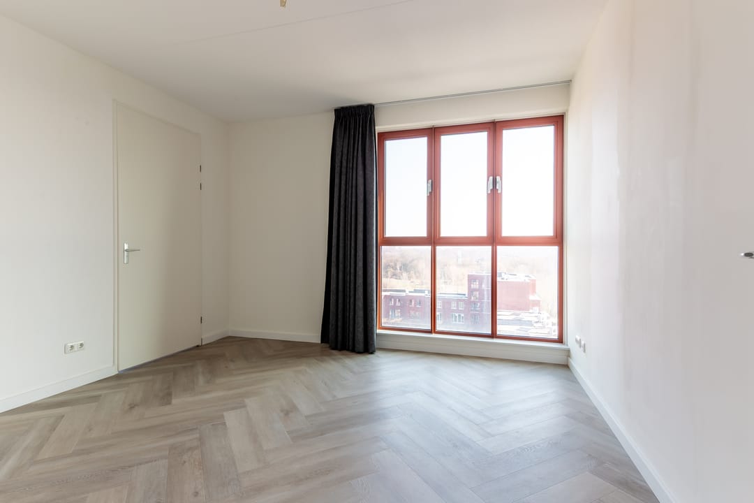 Luxurious Waterfront Apartment with Panoramic Views in Batavia Haven — 20