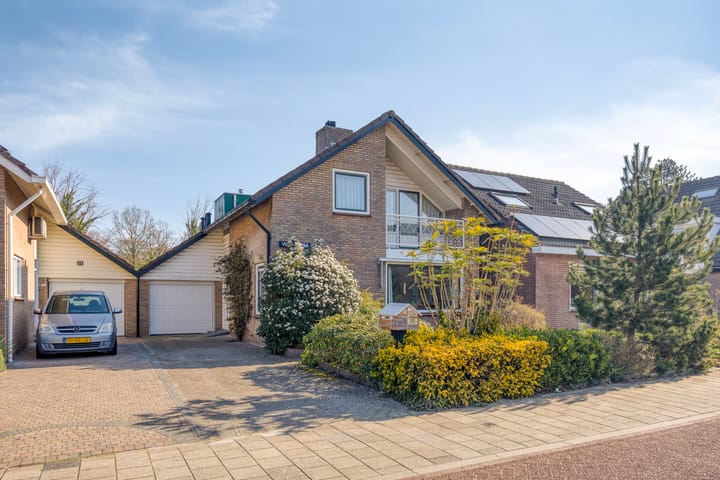 Photo 2 of Kruitmolenlaan 17