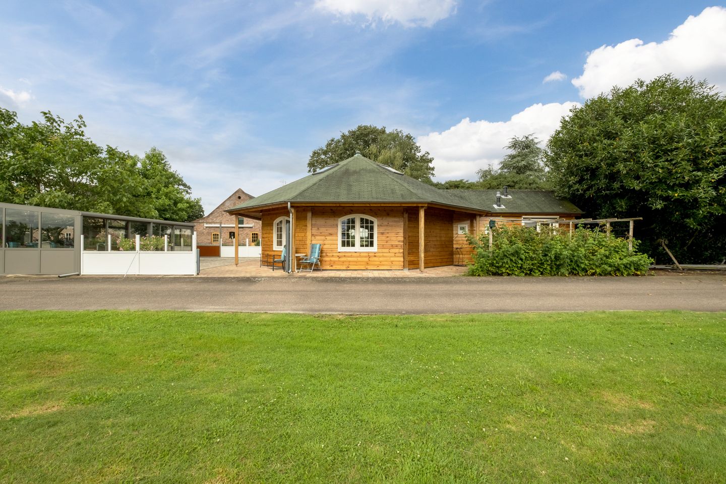 Former Ostrich Farm with Extensive Possibilities on 1.5 Hectares — 33
