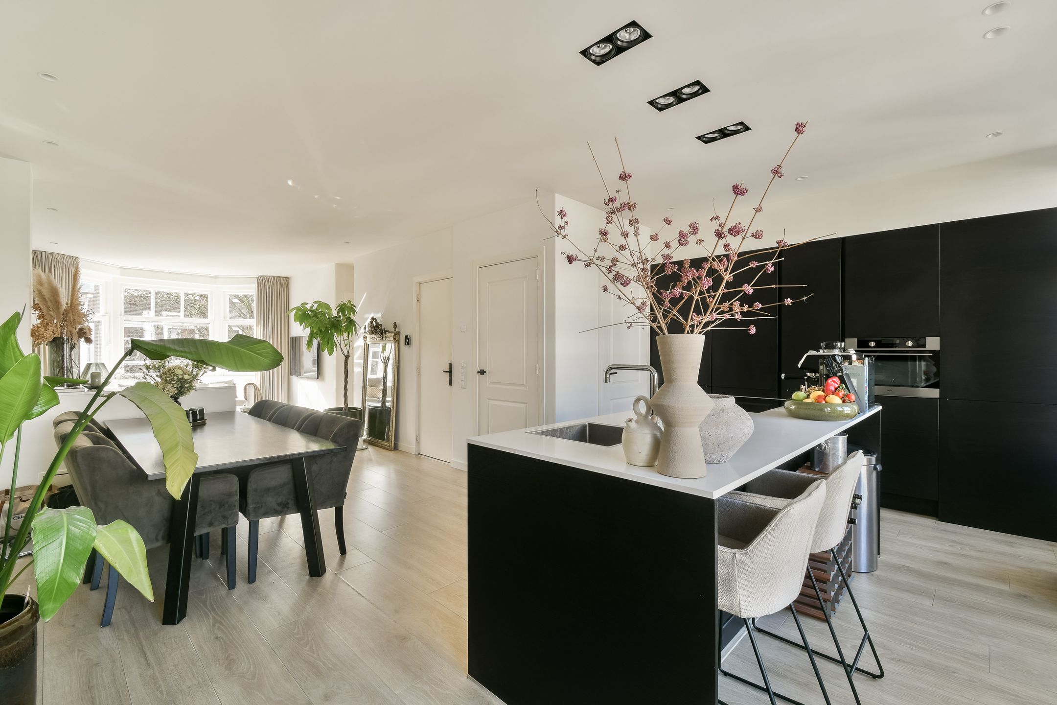 Foto 9 van Eemsstraat 15-2