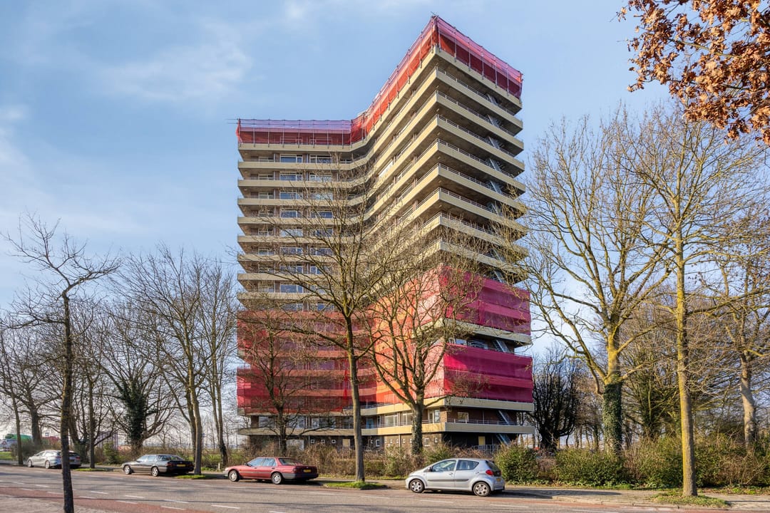 Apartment with panoramic view on the 15th floor — 21