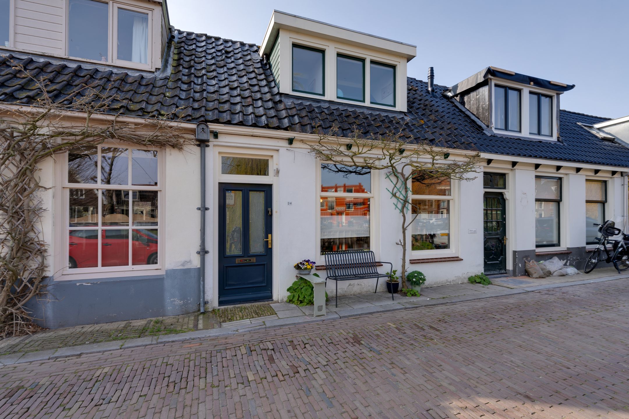 Nieuwe Zijds Burgwal 24