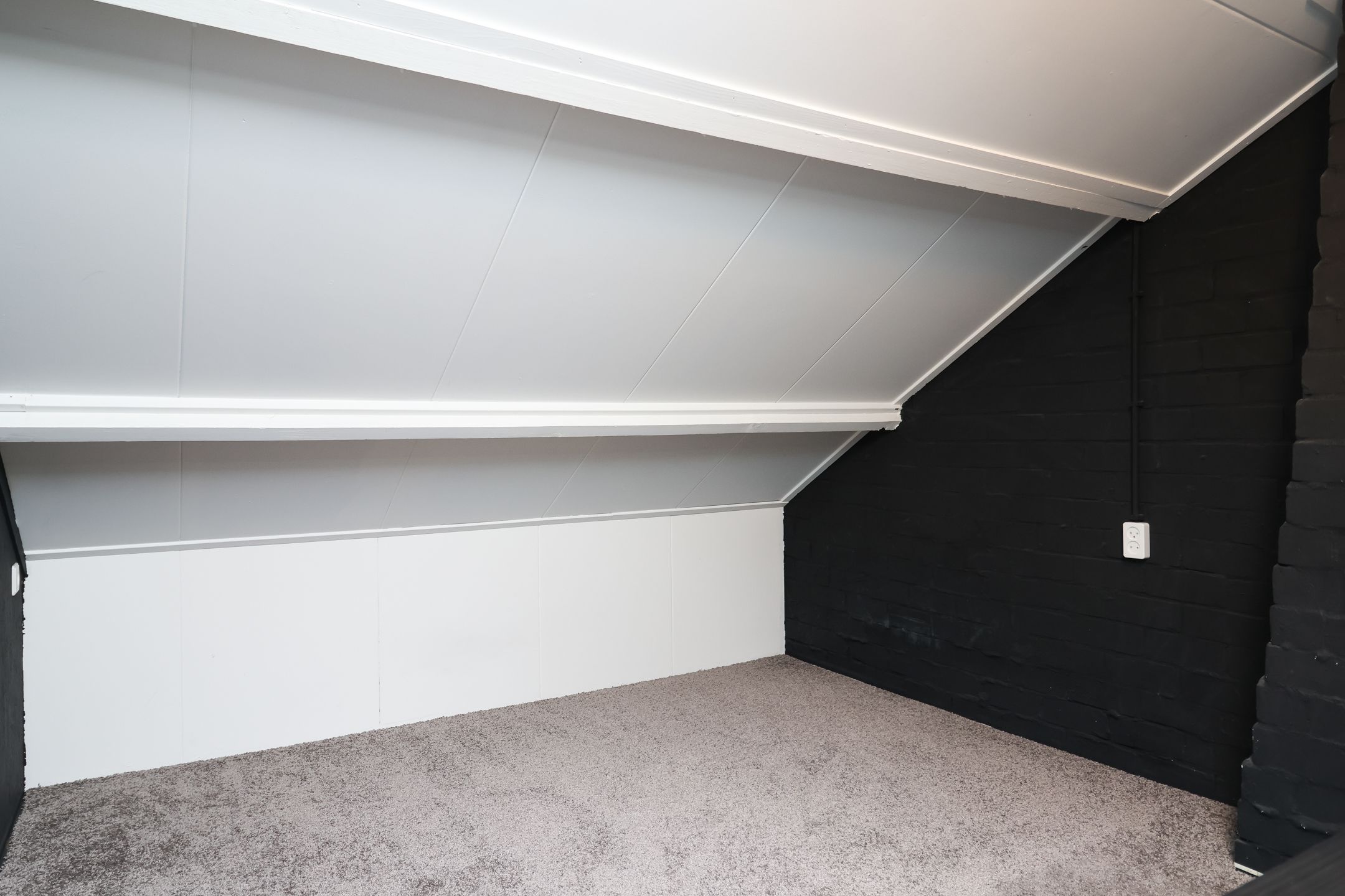Renovated Corner Home with 4 Bedrooms and Sustainable Features — 41