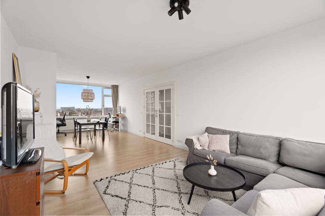 Ruim instapklare 3-kamerappartement met stadsgezicht