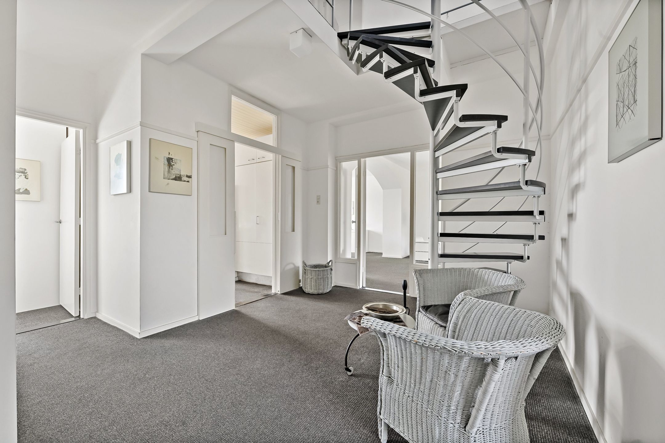 Spacious Double Upper House with 5 Bedrooms in Popular Bezuidenhout — 12