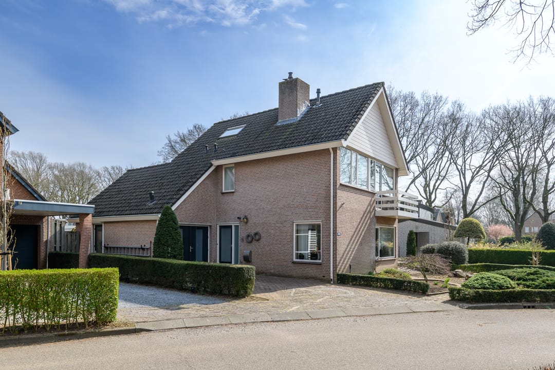 Ruime vrijstaande woning met grote tuin nabij centrum Wijchen