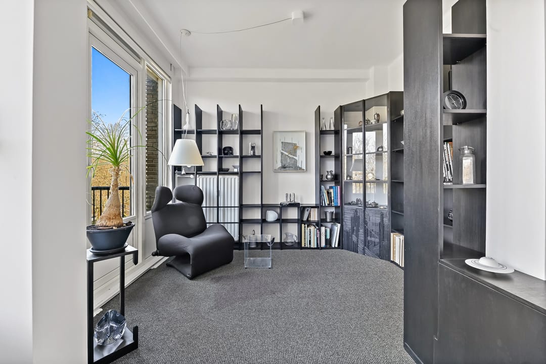 Spacious Double Upper House with 5 Bedrooms in Popular Bezuidenhout — 14