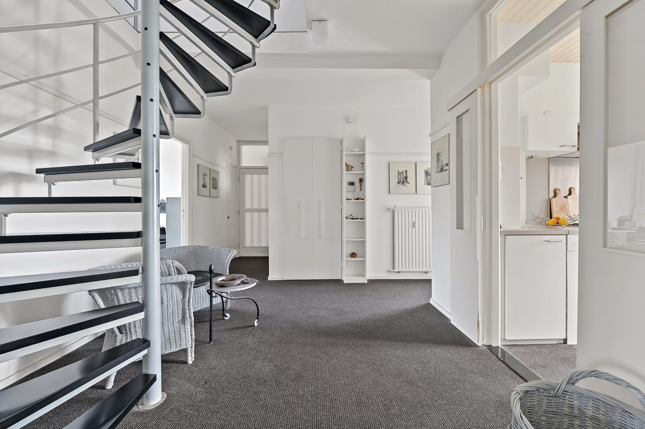 Spacious Double Upper House with 5 Bedrooms in Popular Bezuidenhout — 29
