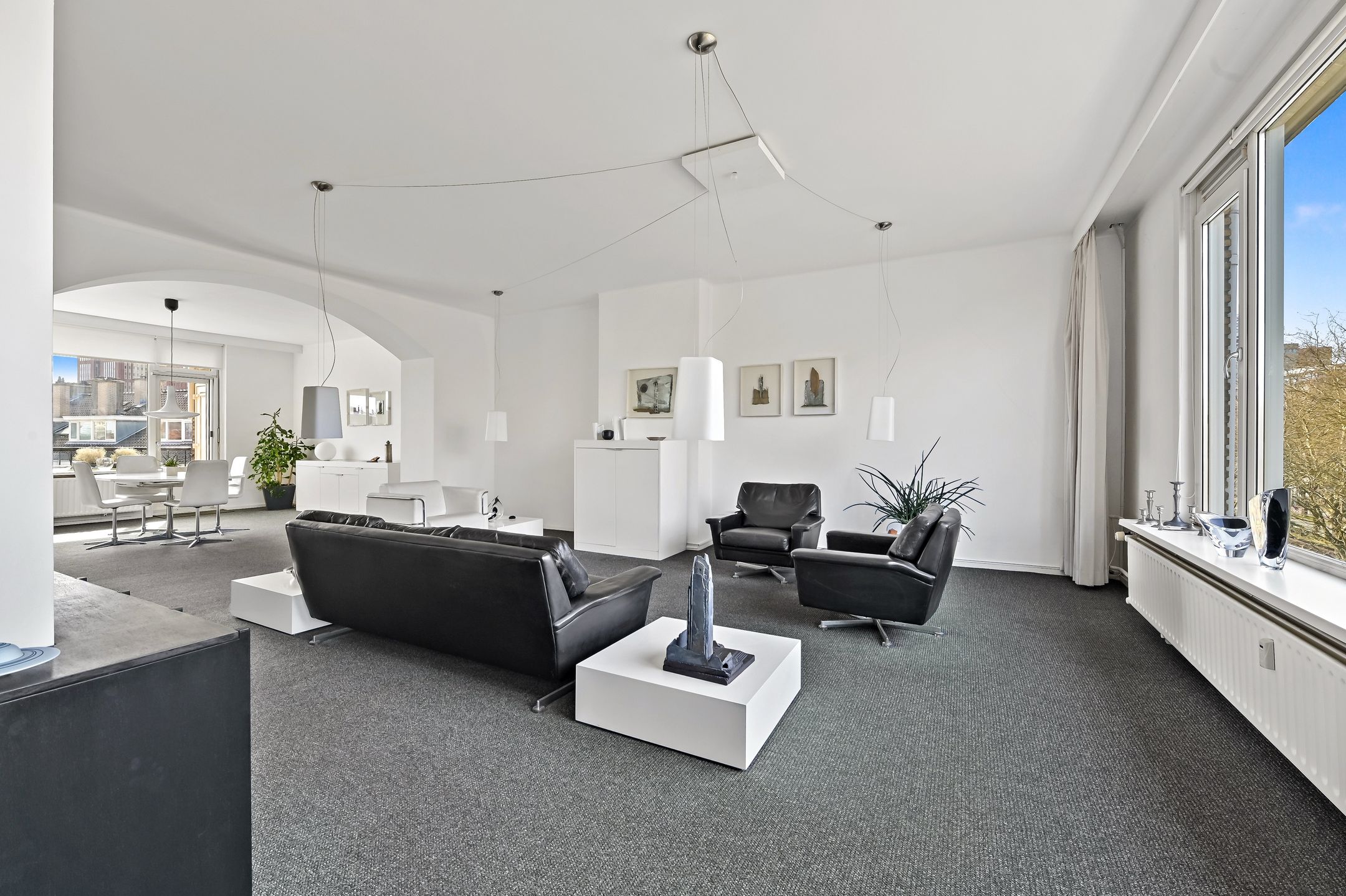 Spacious Double Upper House with 5 Bedrooms in Popular Bezuidenhout — 13