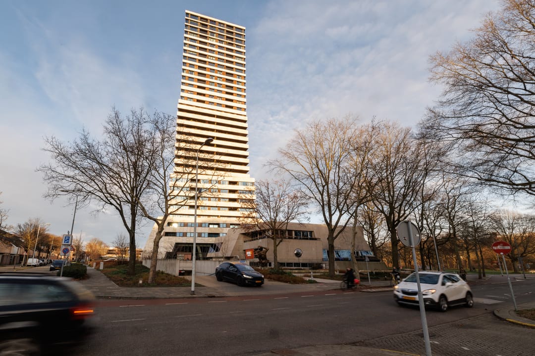 Photo 8 of Vincent van den Heuvellaan 311