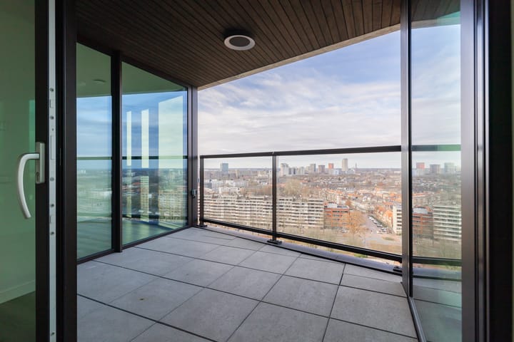 Photo 2 of Vincent van den Heuvellaan 311