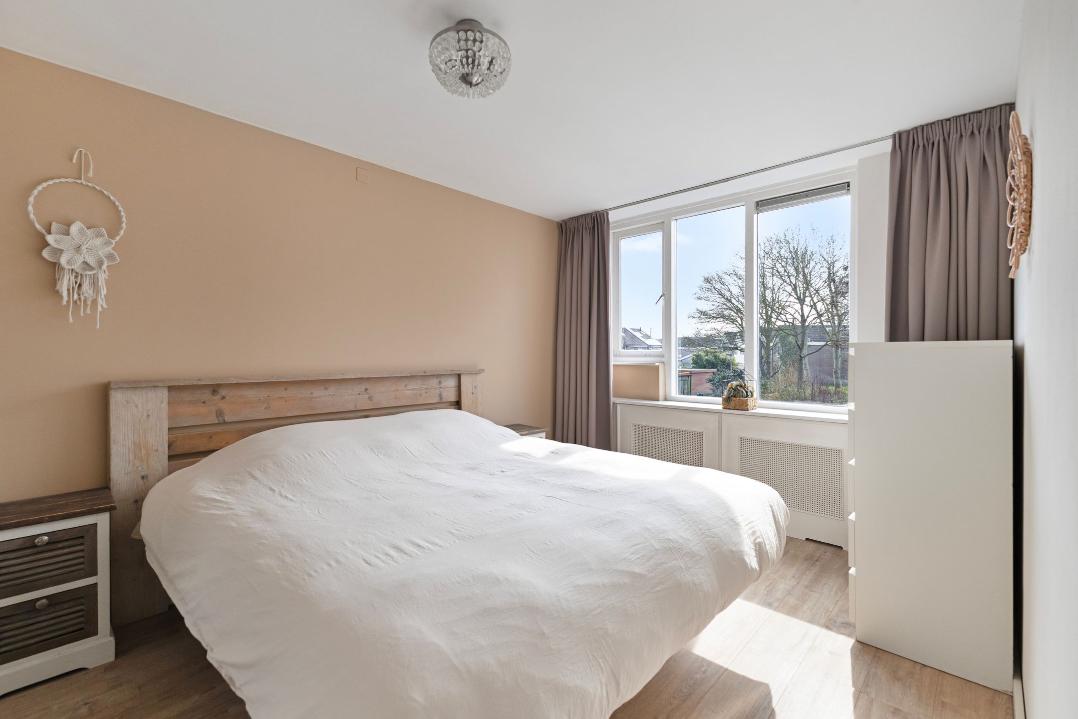 Spacious Family Home with Sunny South-Facing Garden in Child-Friendly Julianadorp — 15