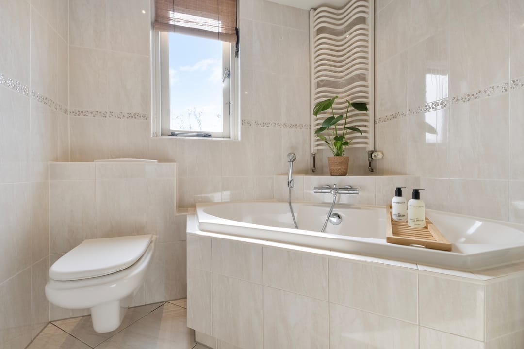 Spacious Family Home with Sunny South-Facing Garden in Child-Friendly Julianadorp — 22