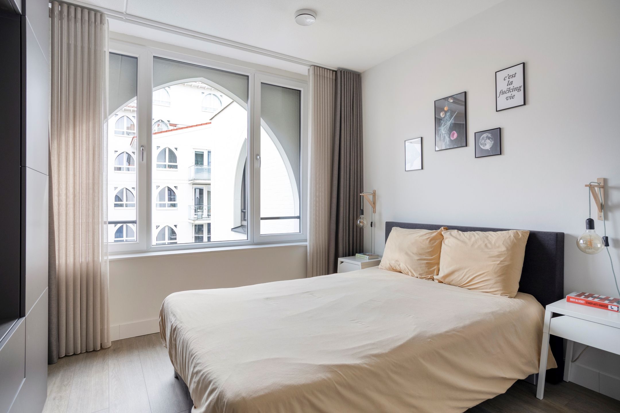 Bright Corner Apartment with Balcony in Heart of Tilburg's Spoorzone — 14