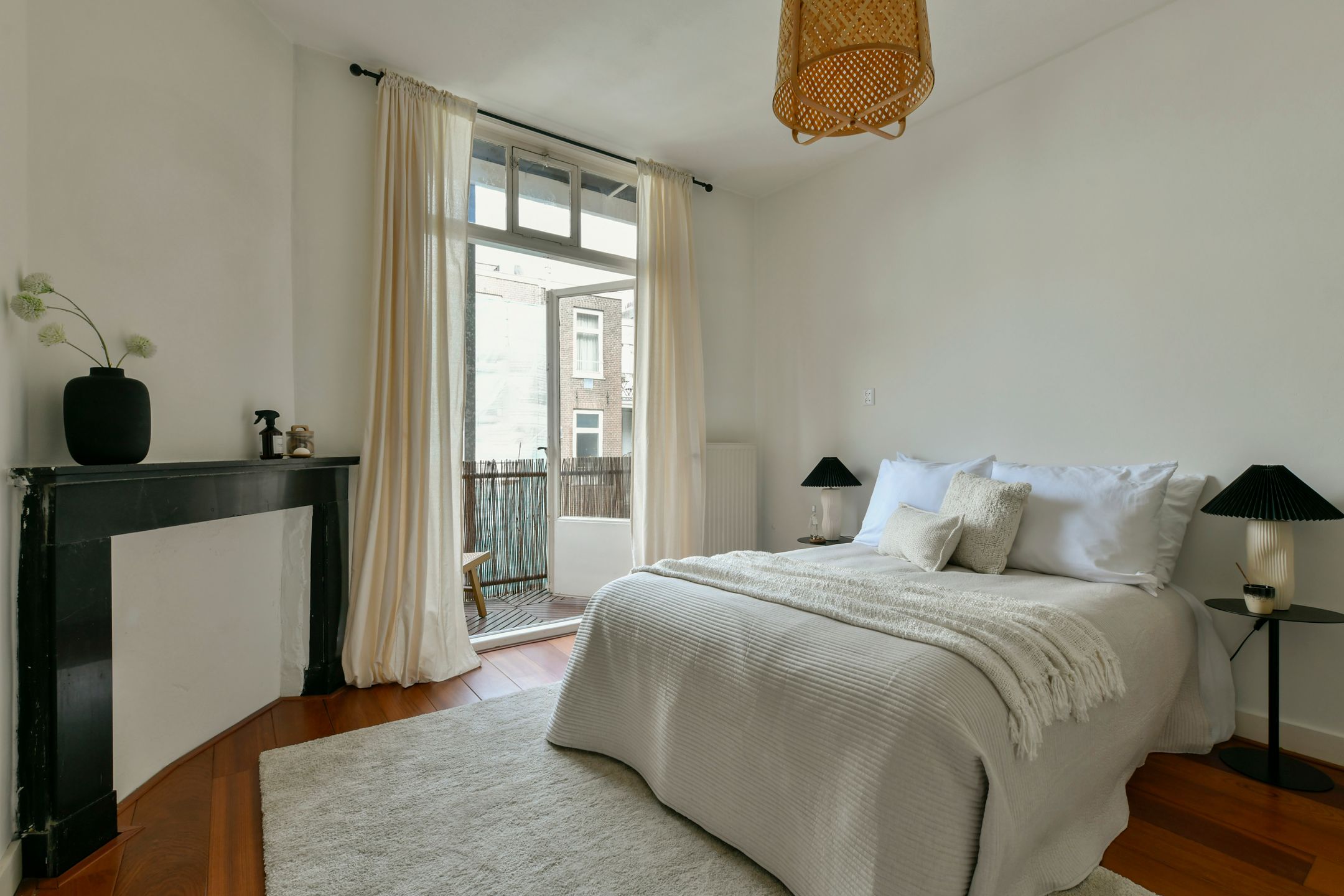 Foto 15 van Valeriusstraat 240-2