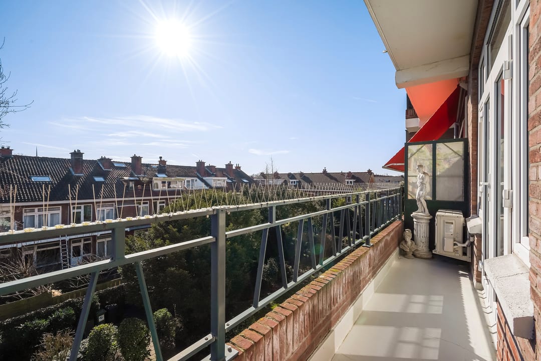 Spacious move-in ready apartment with free view in peaceful Bohemen — 38