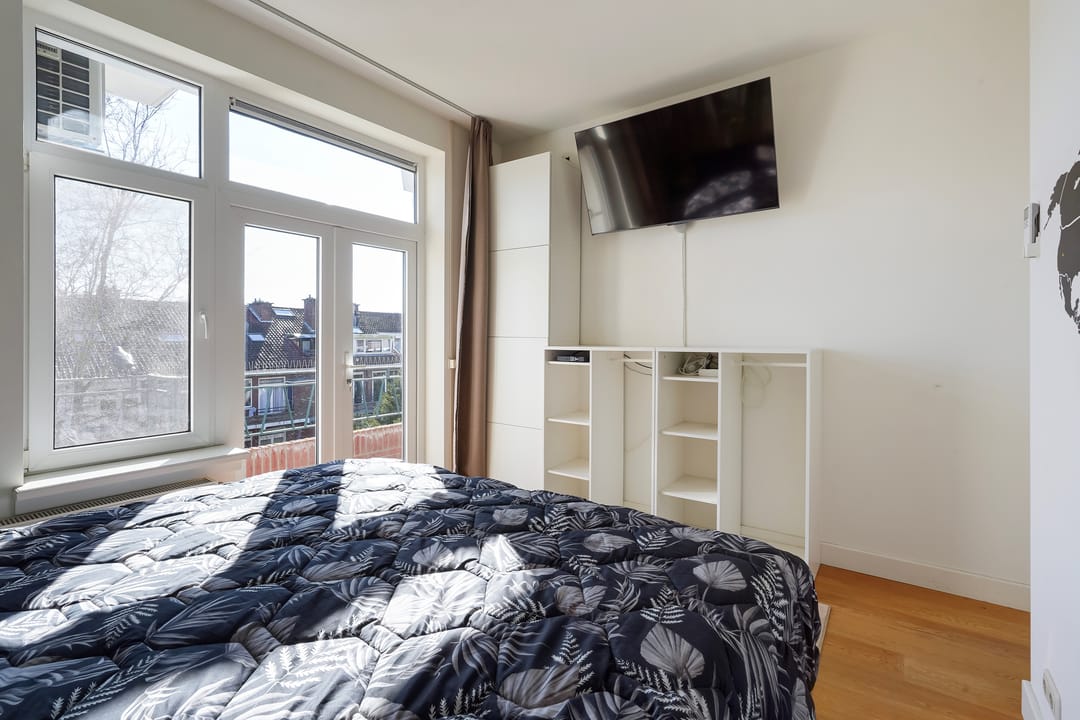 Spacious move-in ready apartment with free view in peaceful Bohemen — 31