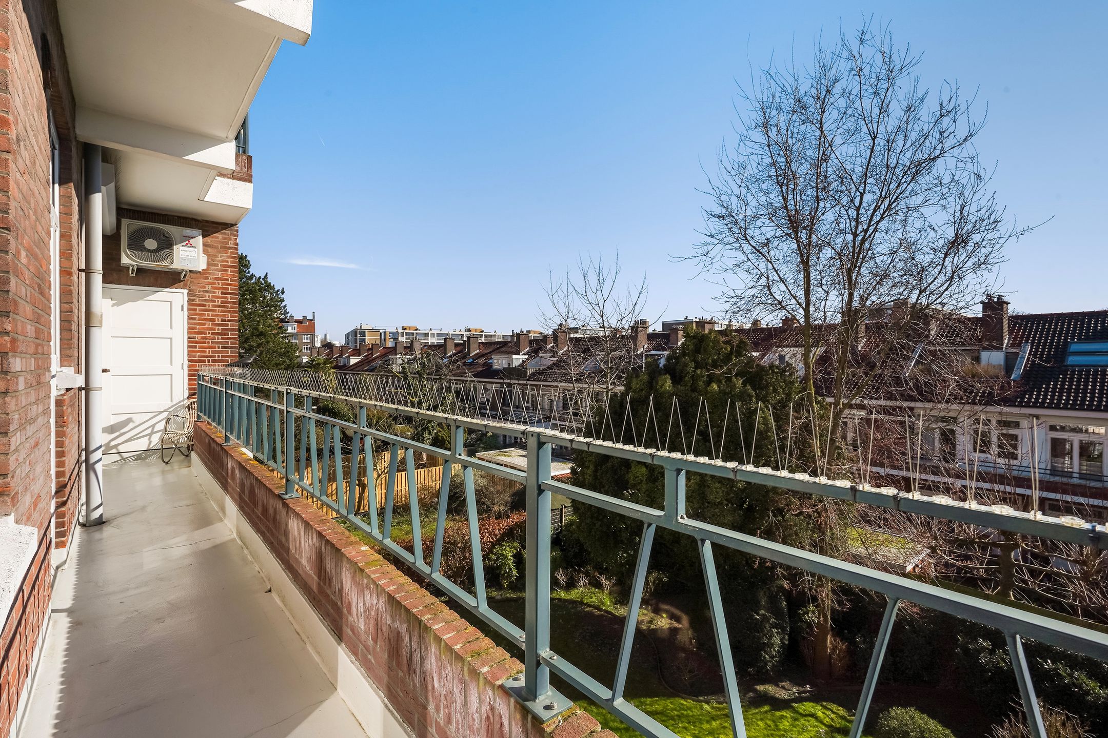 Spacious move-in ready apartment with free view in peaceful Bohemen — 39