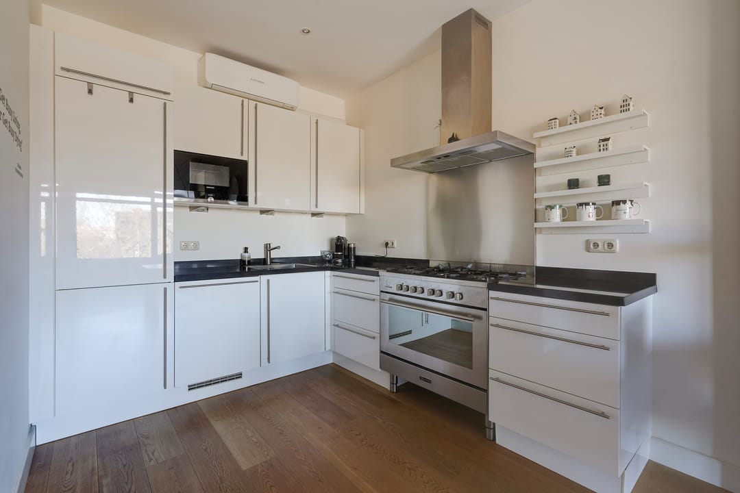 Spacious move-in ready apartment with free view in peaceful Bohemen — 22