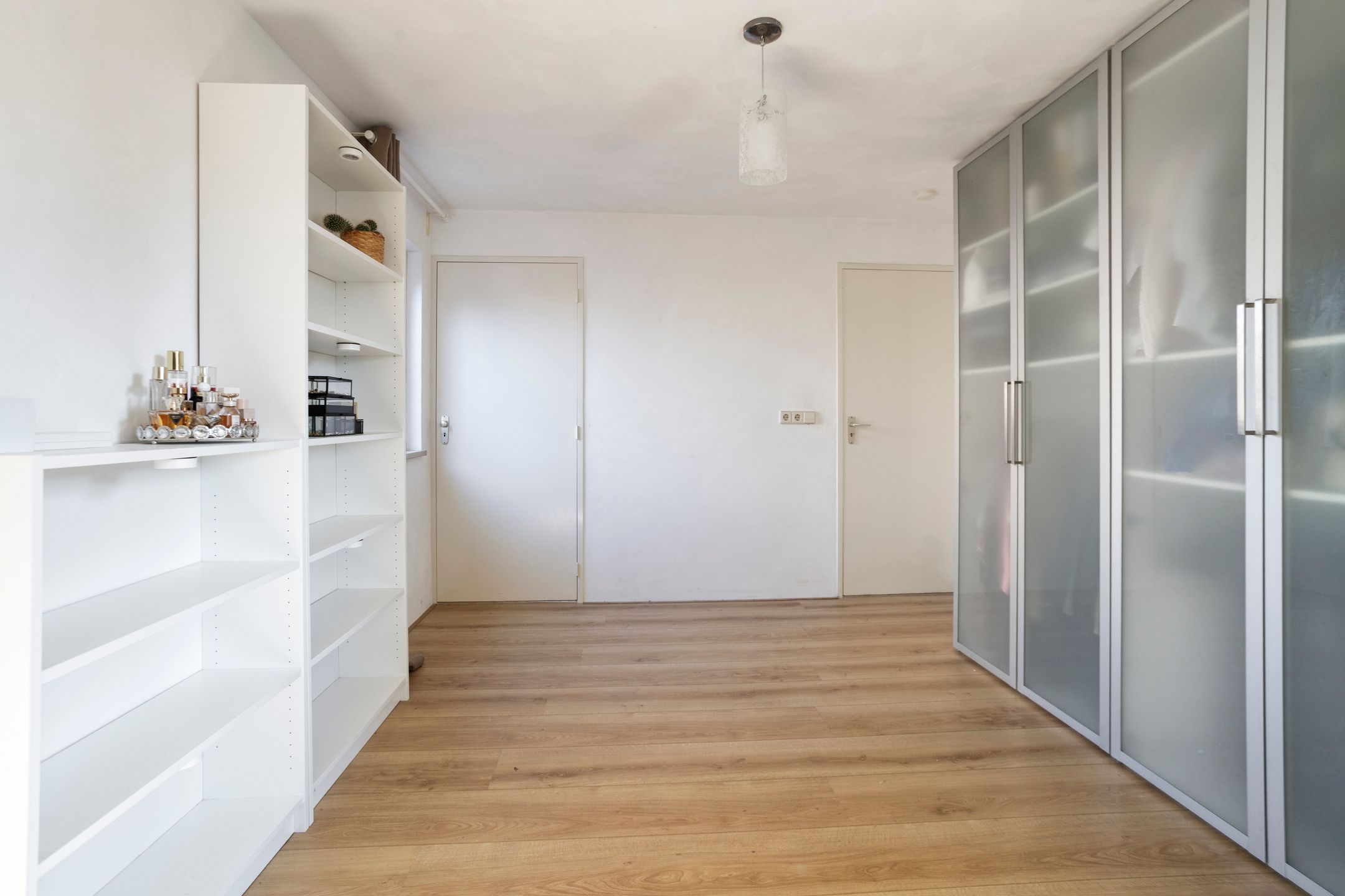 Modern detached home with generous living space and exceptional parking facilities — 24