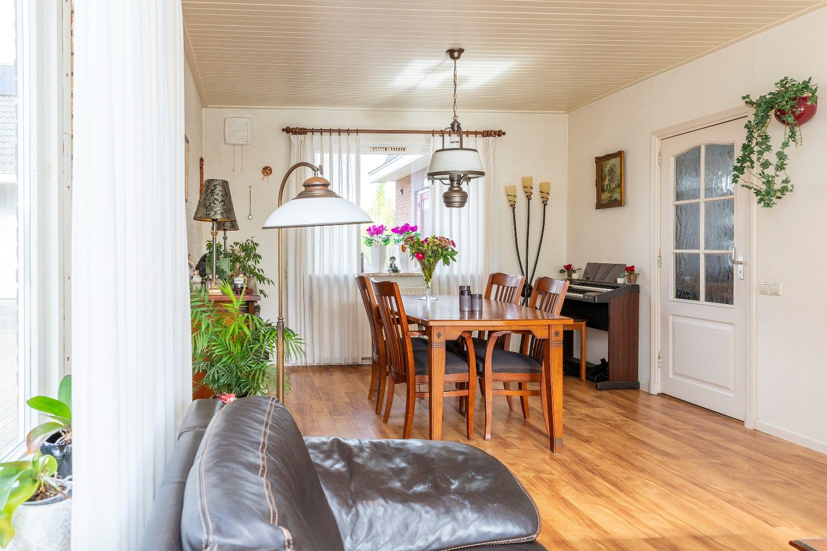 Photo 69 of Voorstraat 58