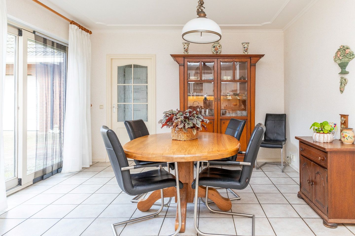 Photo 74 of Voorstraat 58