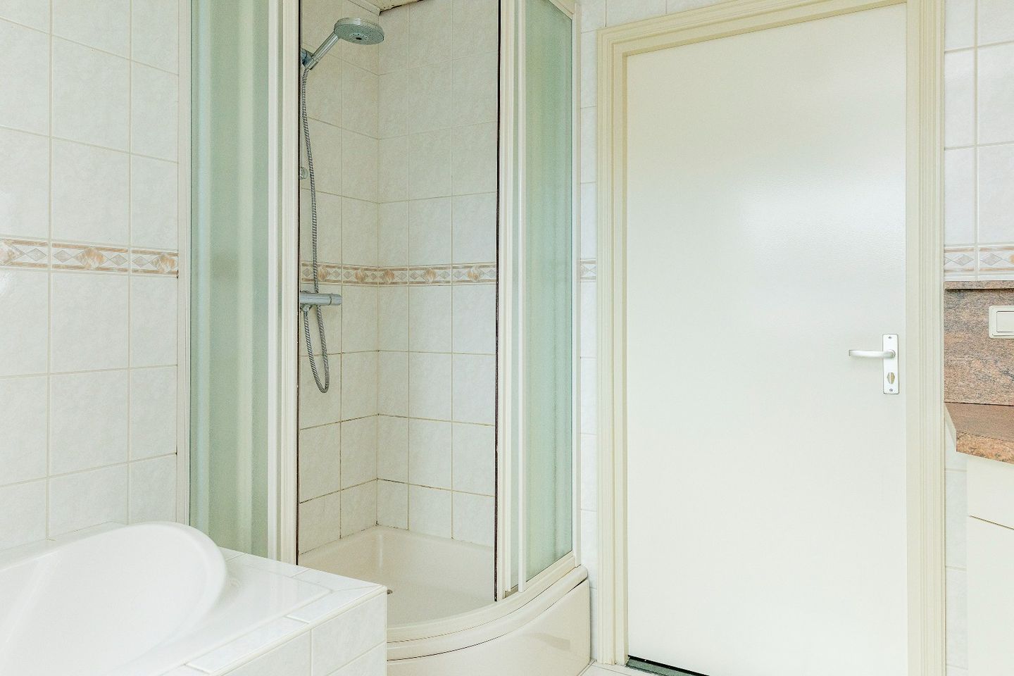 Photo 35 of Voorstraat 58