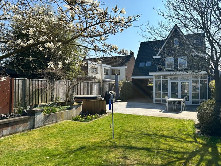 Photo 2 of Dijkstraat 128