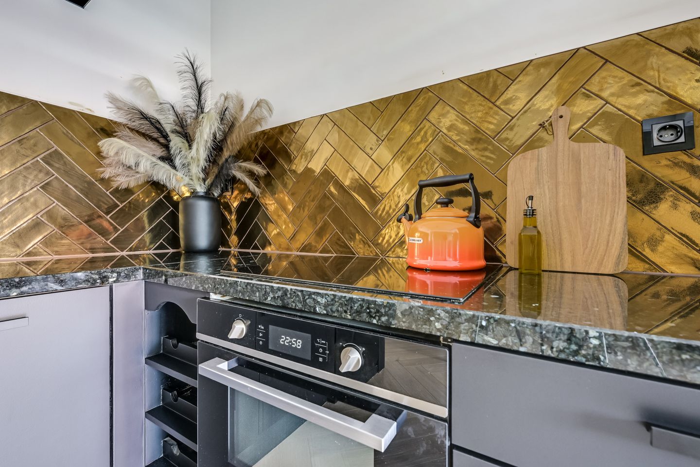 Stylish ground-floor apartment with private garden near Maarssen station — 14