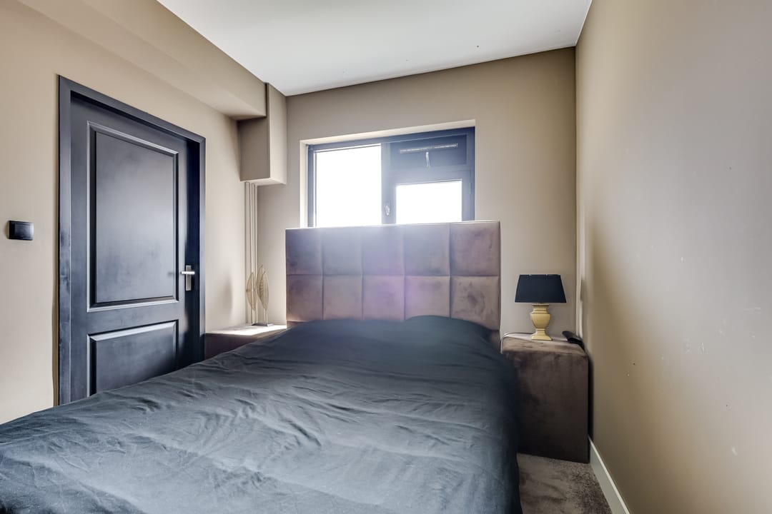 Stylish ground-floor apartment with private garden near Maarssen station — 16