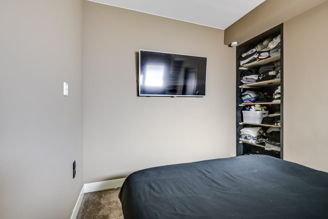 Stylish ground-floor apartment with private garden near Maarssen station — 17