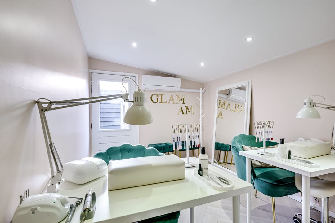 Stylish ground-floor apartment with private garden near Maarssen station — 28