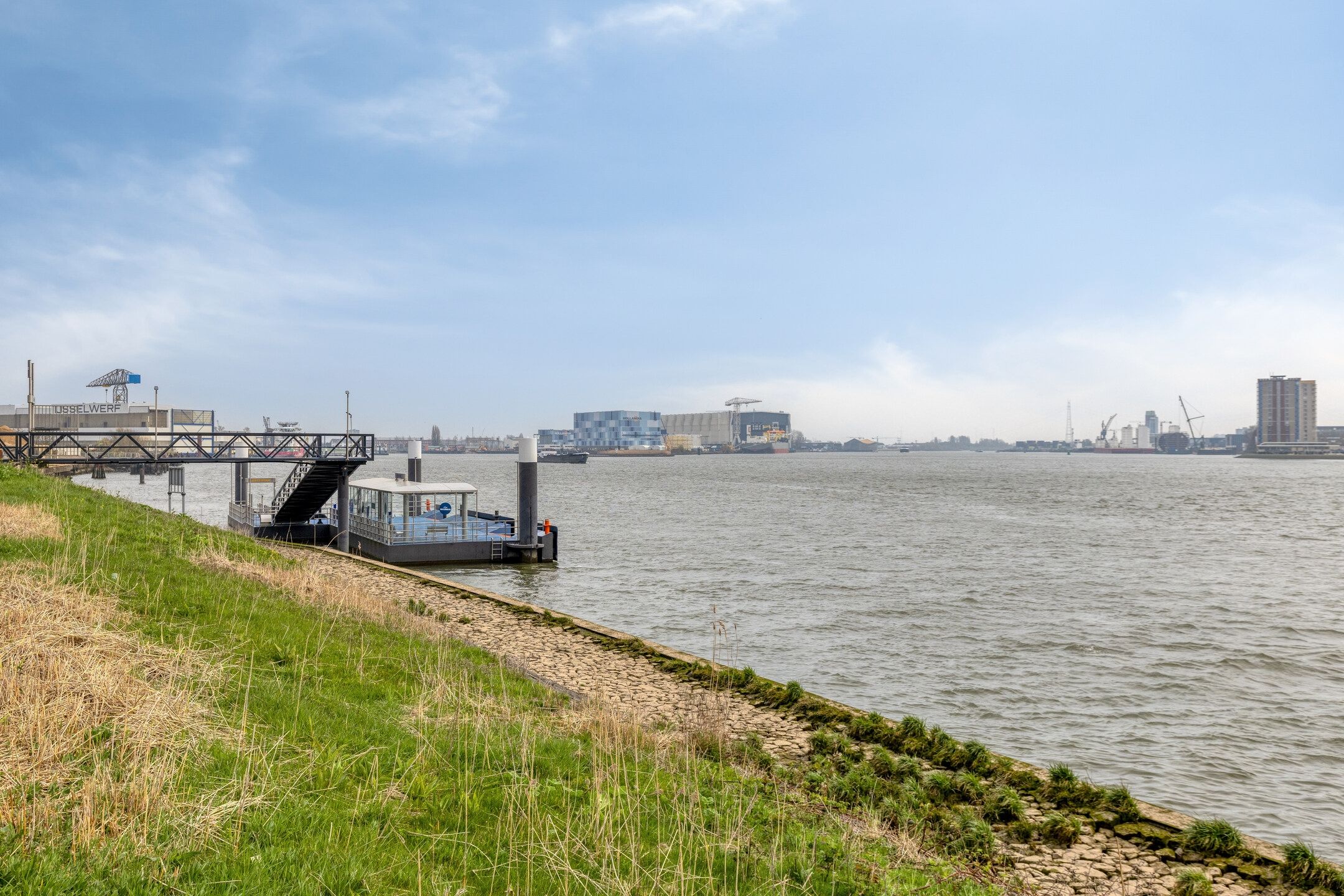 Foto 39 van IJsselmondselaan 195-B