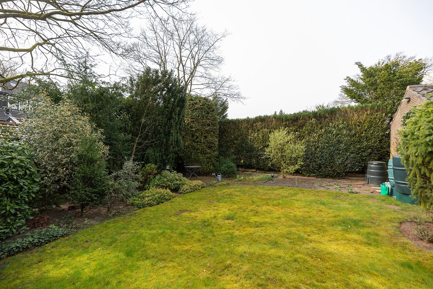 Spacious semi-detached villa with sunny garden near Baarn center — 35