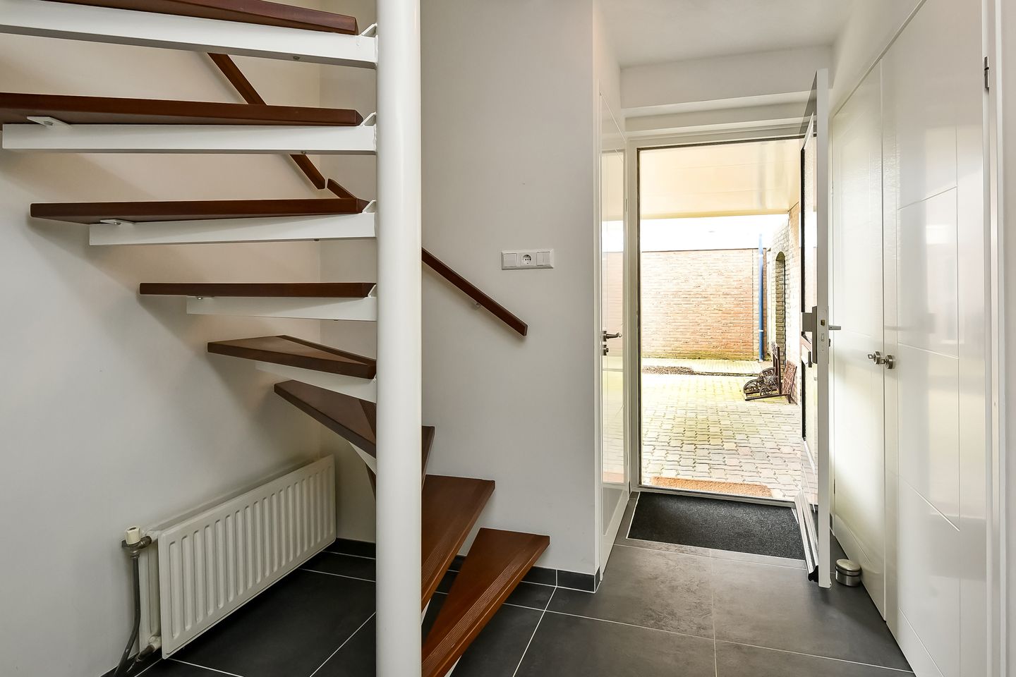 Foto 10 van Suze Groeneweglaan 19