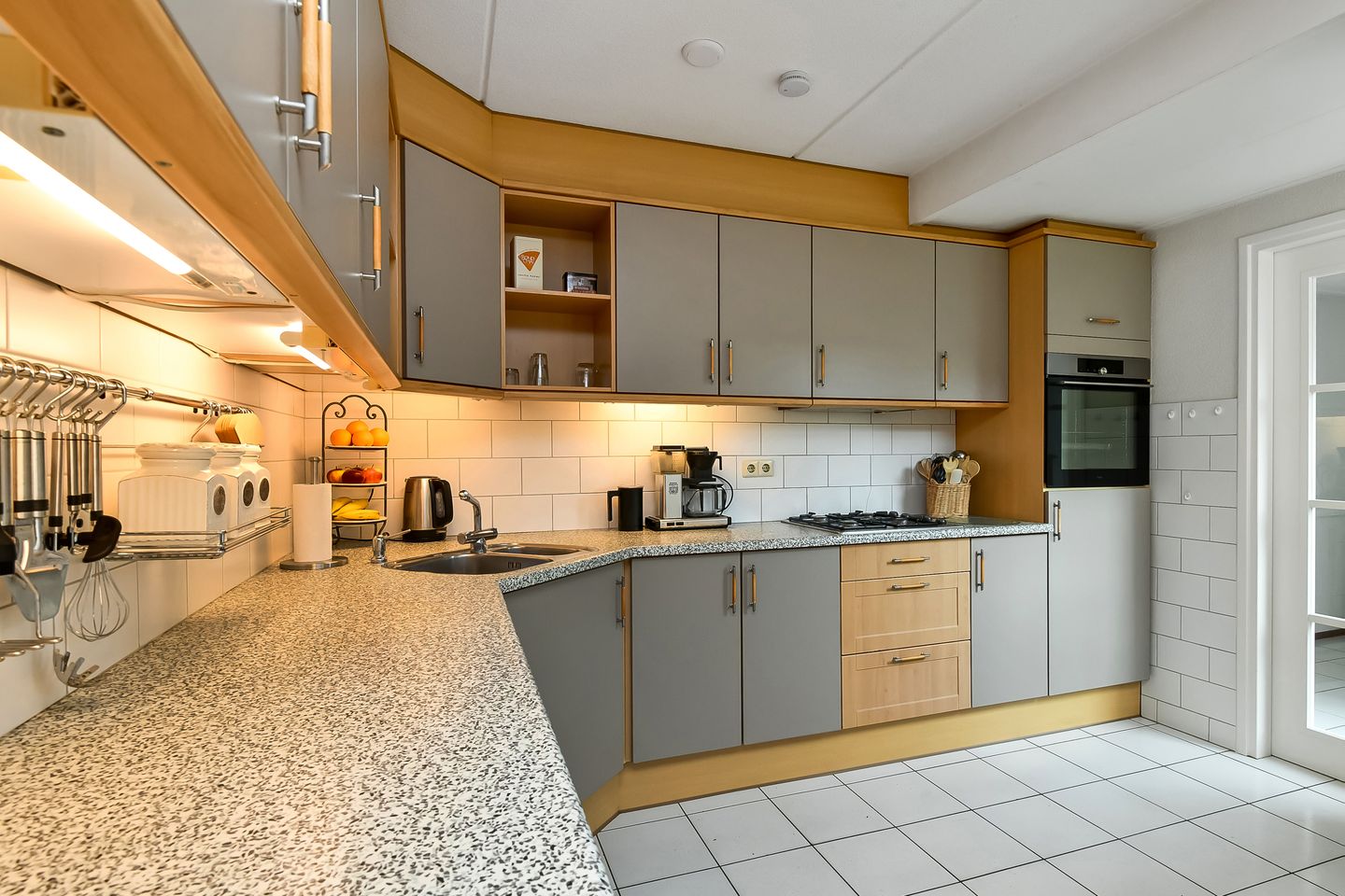 Foto 20 van Suze Groeneweglaan 19