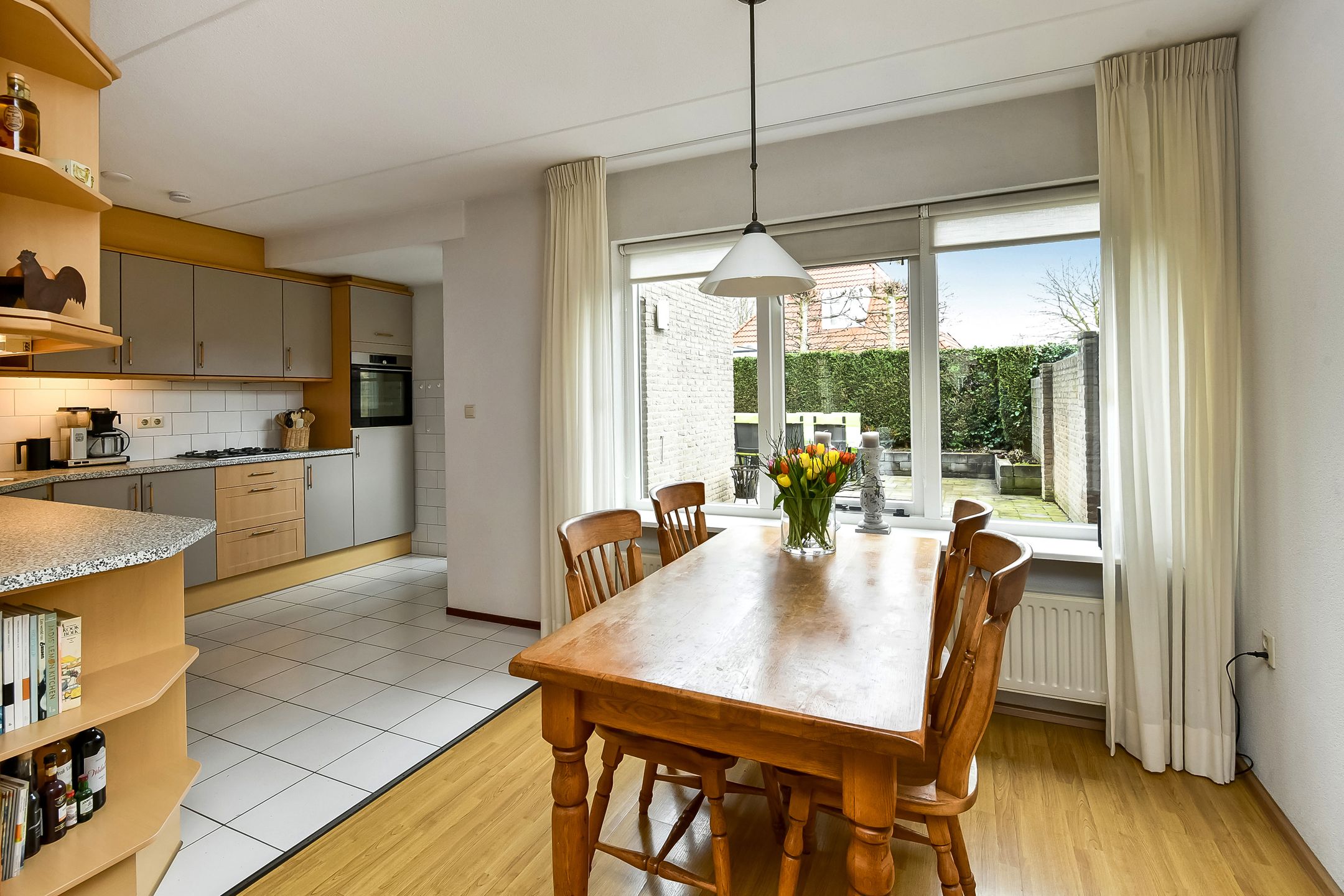 Foto 18 van Suze Groeneweglaan 19